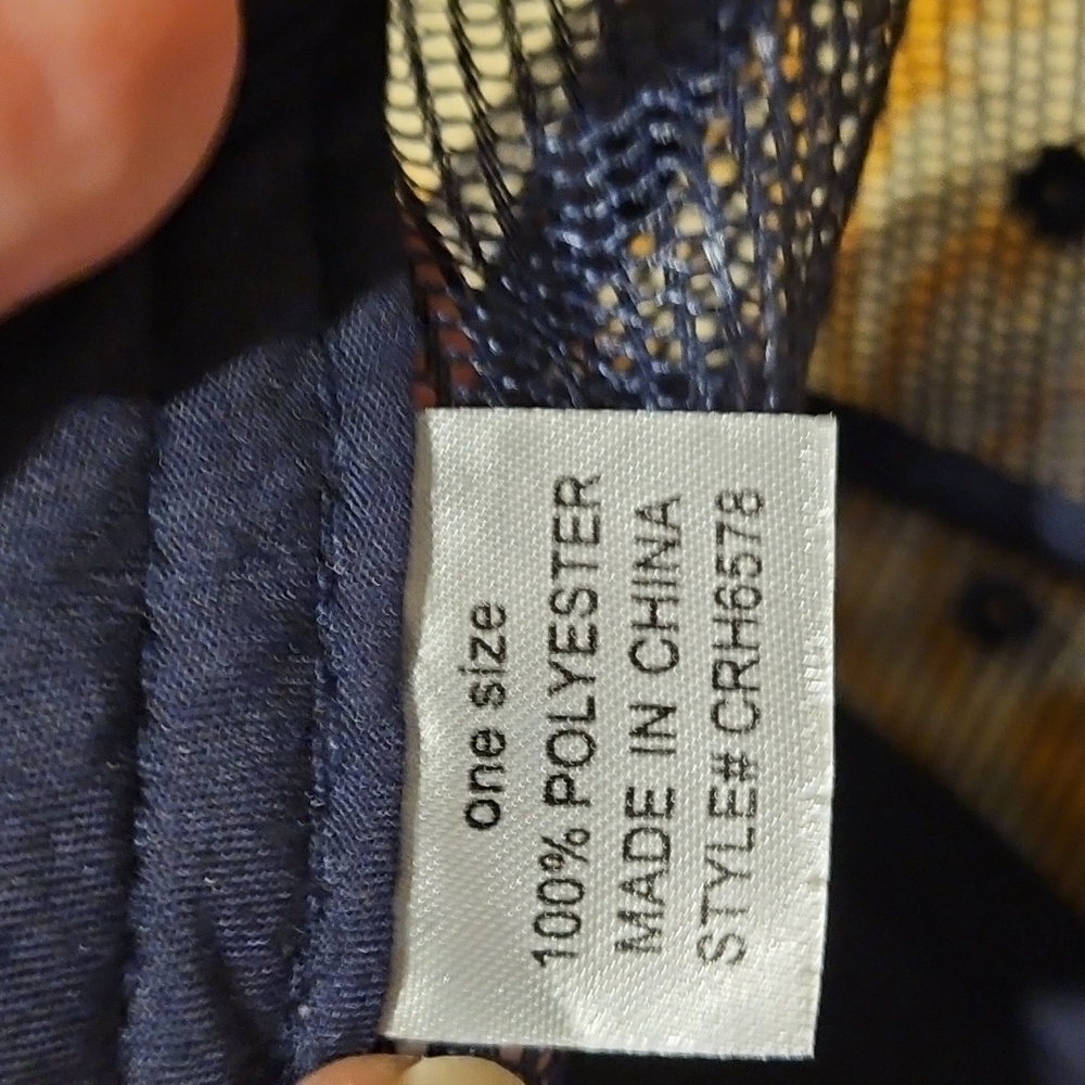 Geometric Patterned Trucker Hat - Picture 3 of 7